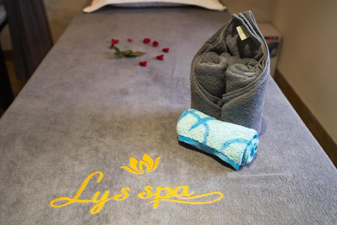 Lys Spa Hotel & Apartment Дананг Екстериор снимка